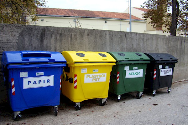 U gradu Sinju postavljeni prvi zeleni otoci